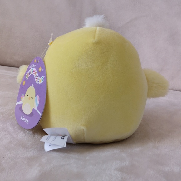 Squishmallow 5 inches Aimee, yellow chick - Picture 3 of 5